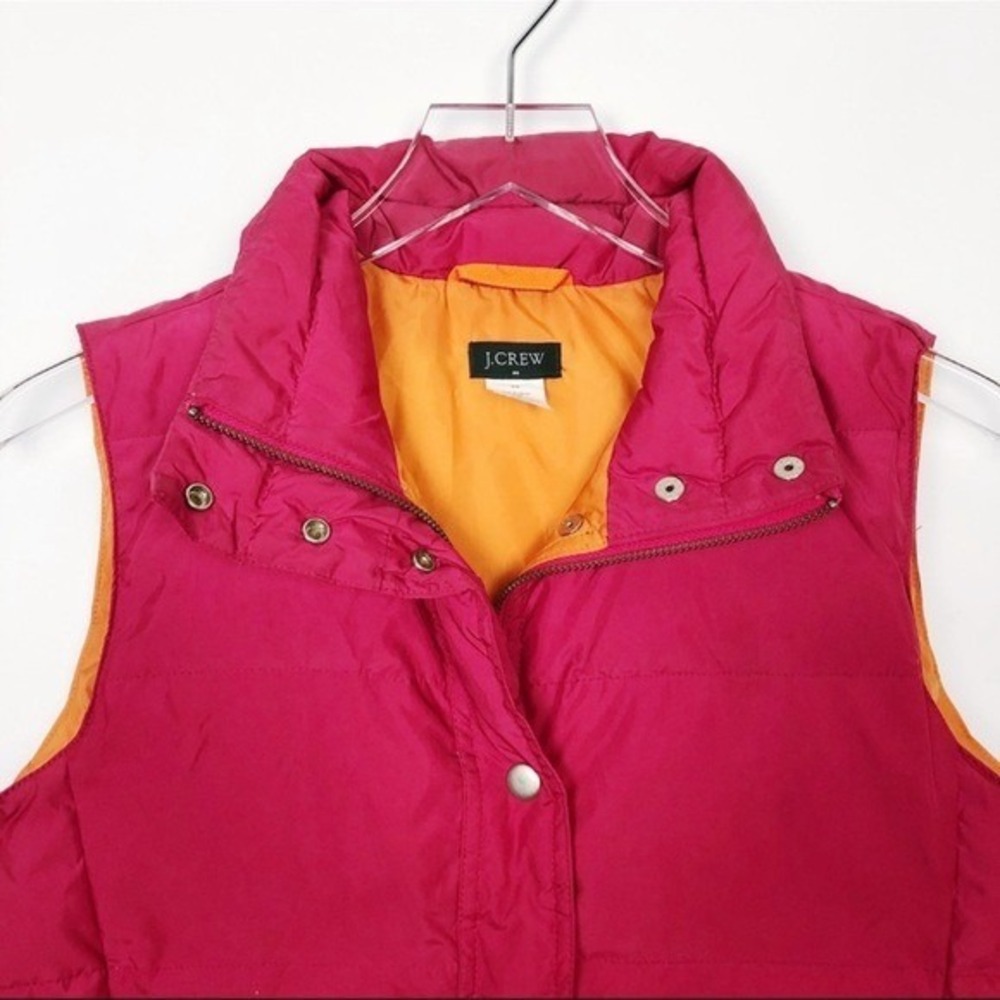 J.Crew Quilted Puffer Vest Bright Pink Orange Lined Snap Front Pockets Size M - Picture 4 of 12